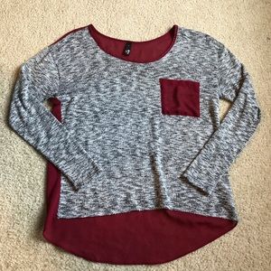 ❤️3 for $20❤️ Ing Gray sweater top with sheer back
